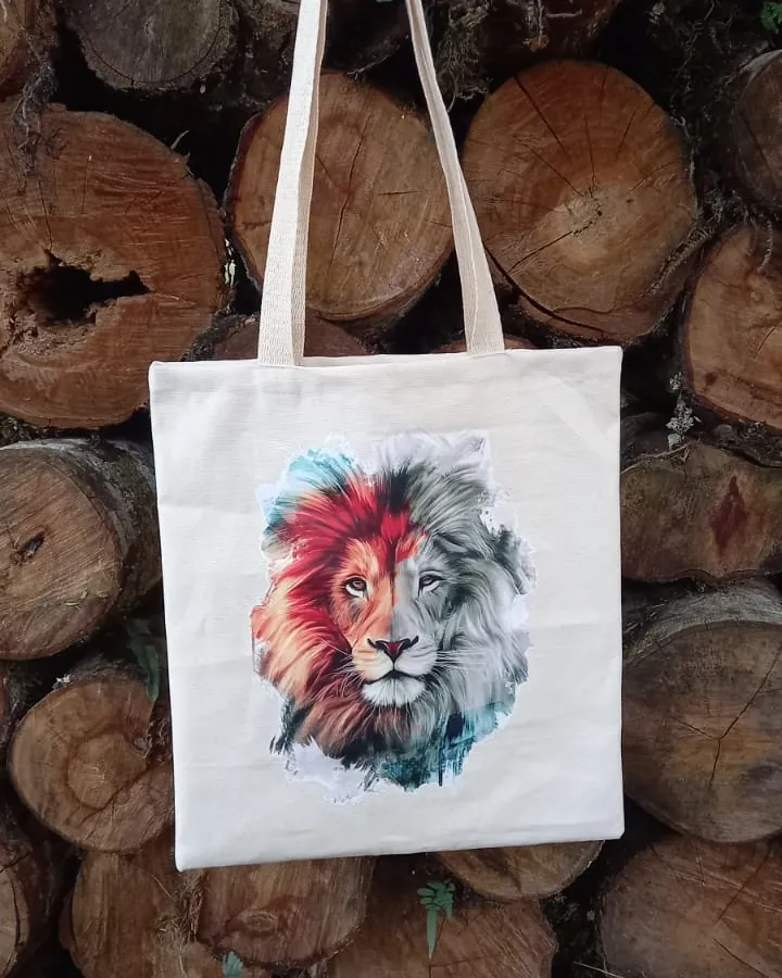 Ecobag com estampa colorida de leão